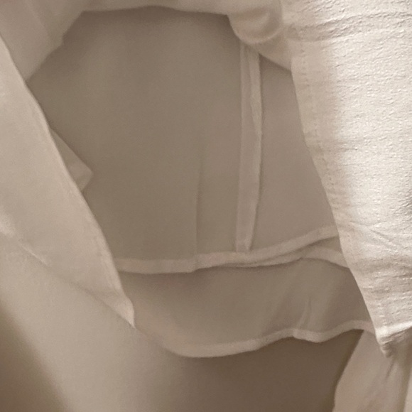 Bardot Ivory Blouse with Keyhole Neckline - Picture 9 of 12